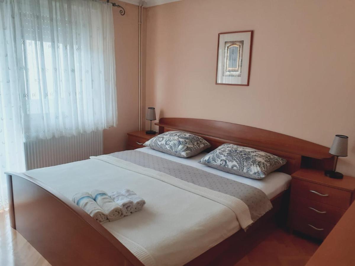 Spacious 80M2 Apartment In The Center 루브스키 외부 사진