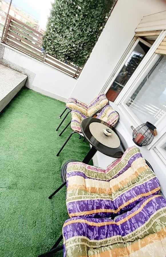 Spacious 80M2 Apartment In The Center 루브스키 외부 사진