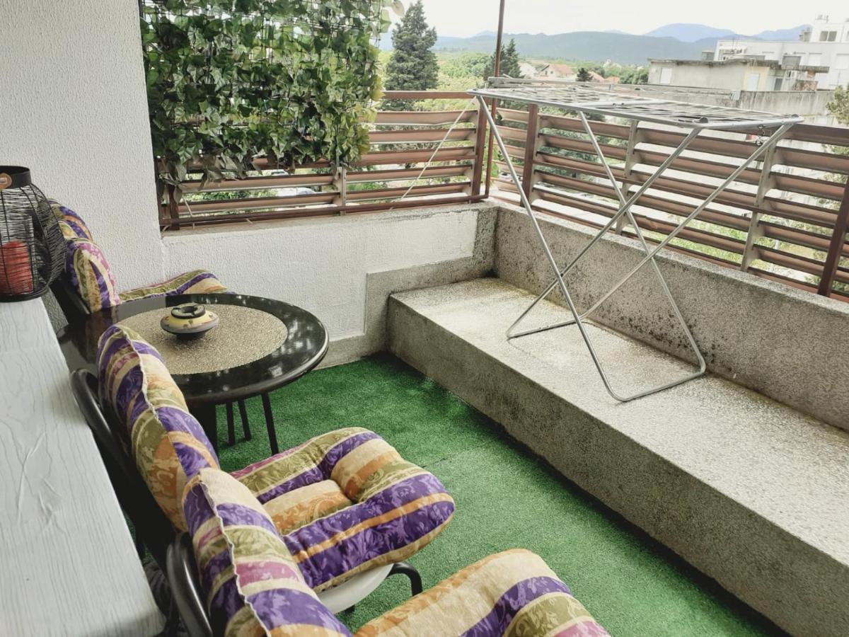 Spacious 80M2 Apartment In The Center 루브스키 외부 사진